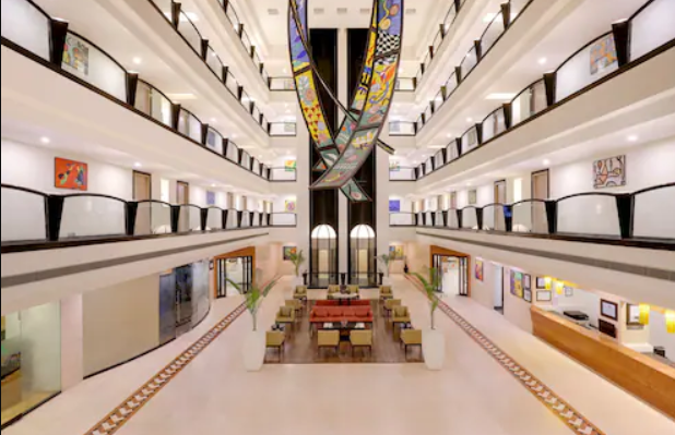 Hotel Sapphire Grand