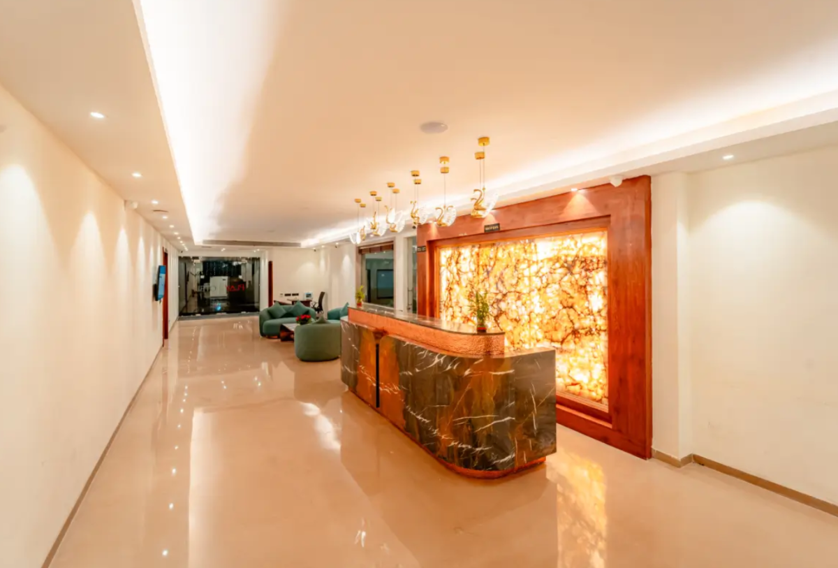 Hotel Sapphire Grand